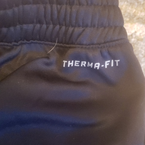 Nike therma-fit joggers - Picture 2 of 3